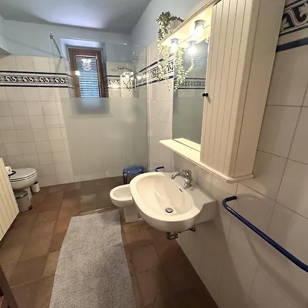 Casa Usignolo In Center Town Apartment