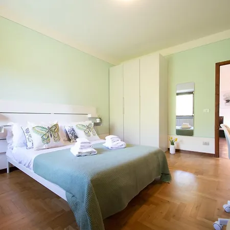 Apartment Casa Usignolo In Center Town