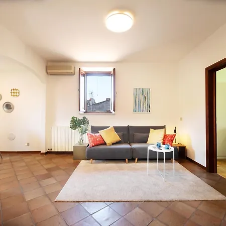 Apartment Casa Usignolo In Center Town *